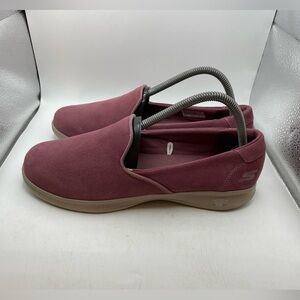Skechers On the Go flex womens burgundy loafers size 8.5